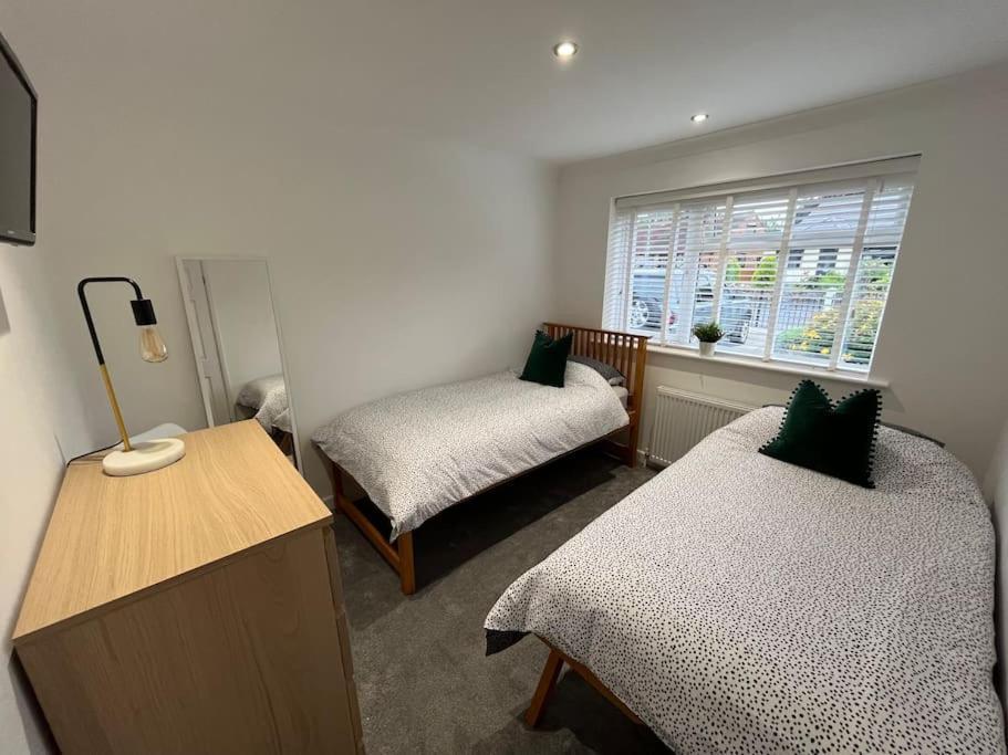 Idyllic Bungalow, Ideal Location In West Lancashire Burscough Dış mekan fotoğraf