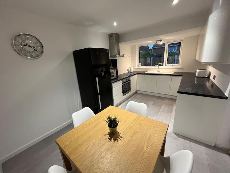 Idyllic Bungalow, Ideal Location In West Lancashire Burscough Dış mekan fotoğraf